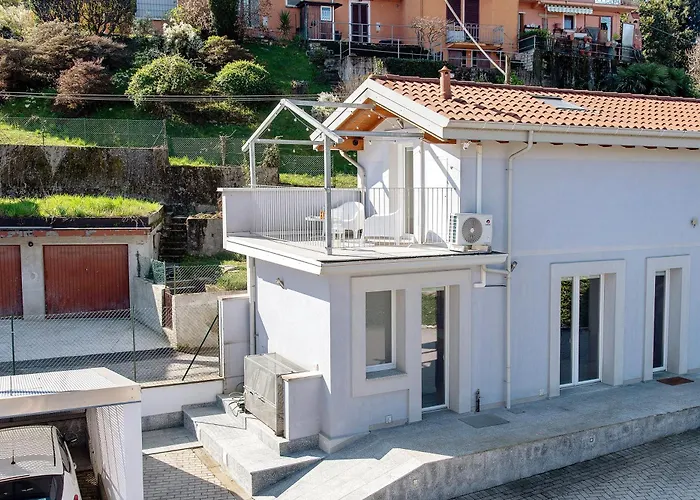 Residenza La Fonte Dependance Apartment Laveno-Mombello